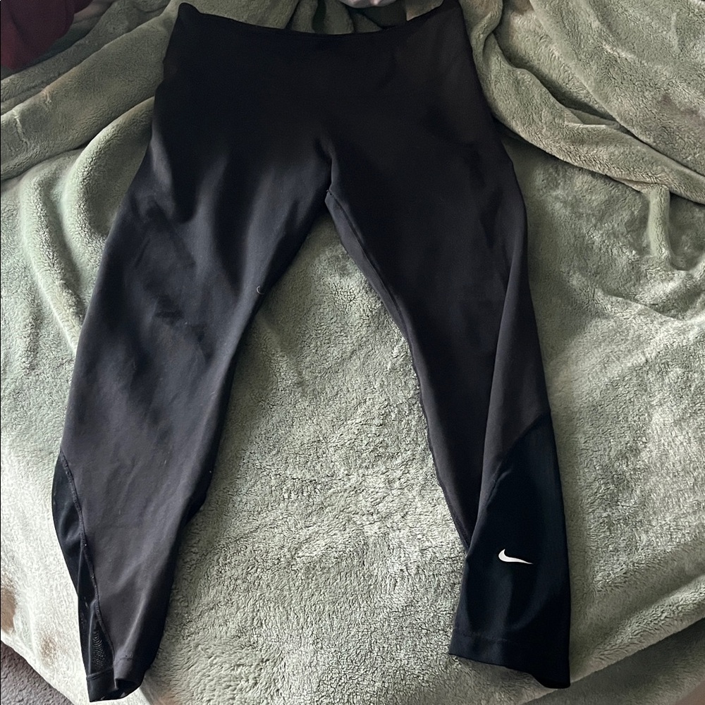 Nike Women’s Charcoal Black Leggings